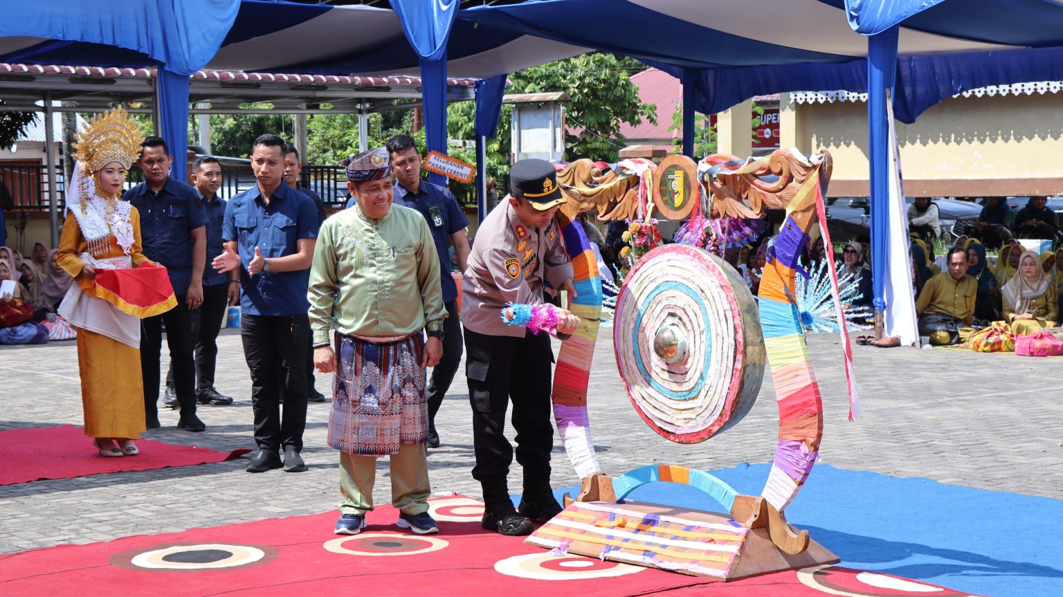 Resmi Dibuka, Kapolres Kuansing Ajak Masyarakat Junjung Sportivitas dan Keamanan Dalam Pacu Jalur Rayon I Cerenti 2025 